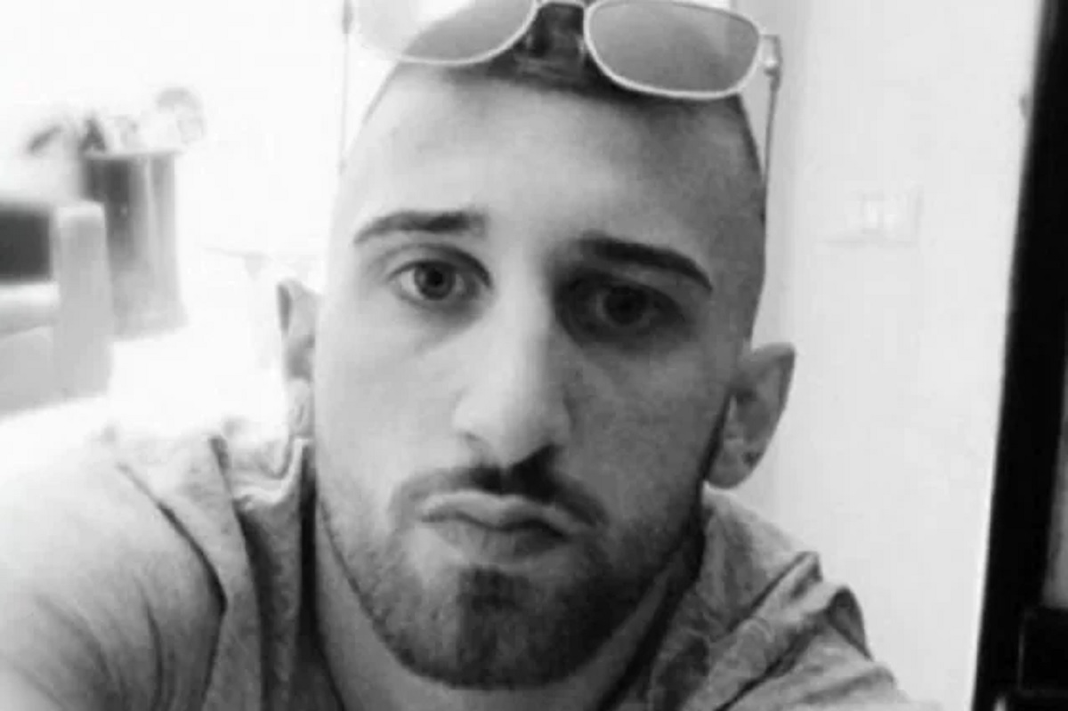 Enrico Marmoreo ucciso davanti allo stadio Maradona a Napoli nella notte di Pasqua