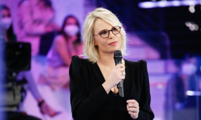Rivelata la giuria del Serale di Amici 23: tre figure di spicco pronte a valutare i talenti in gara
