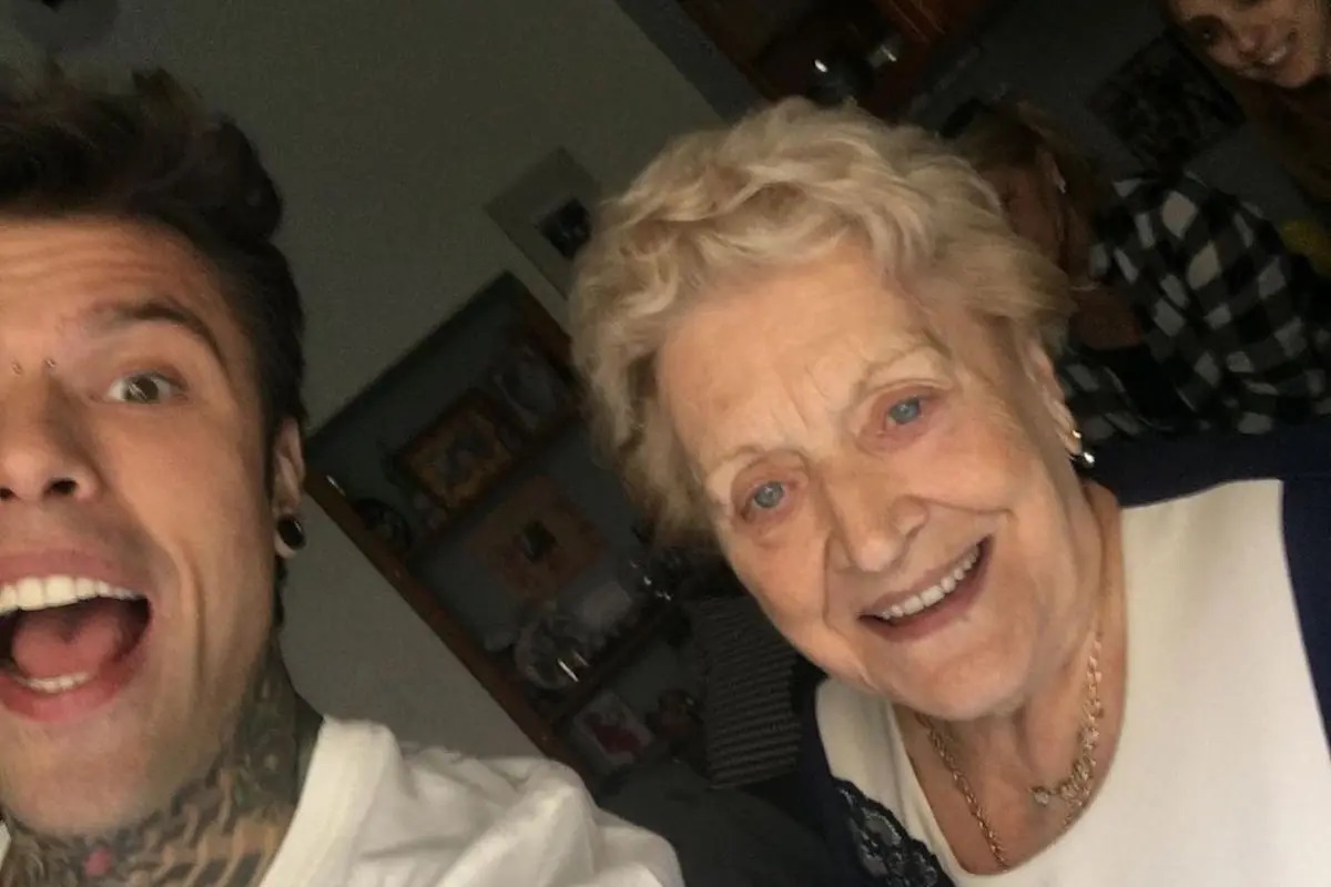 Per il compleanno della nonna di Fedez