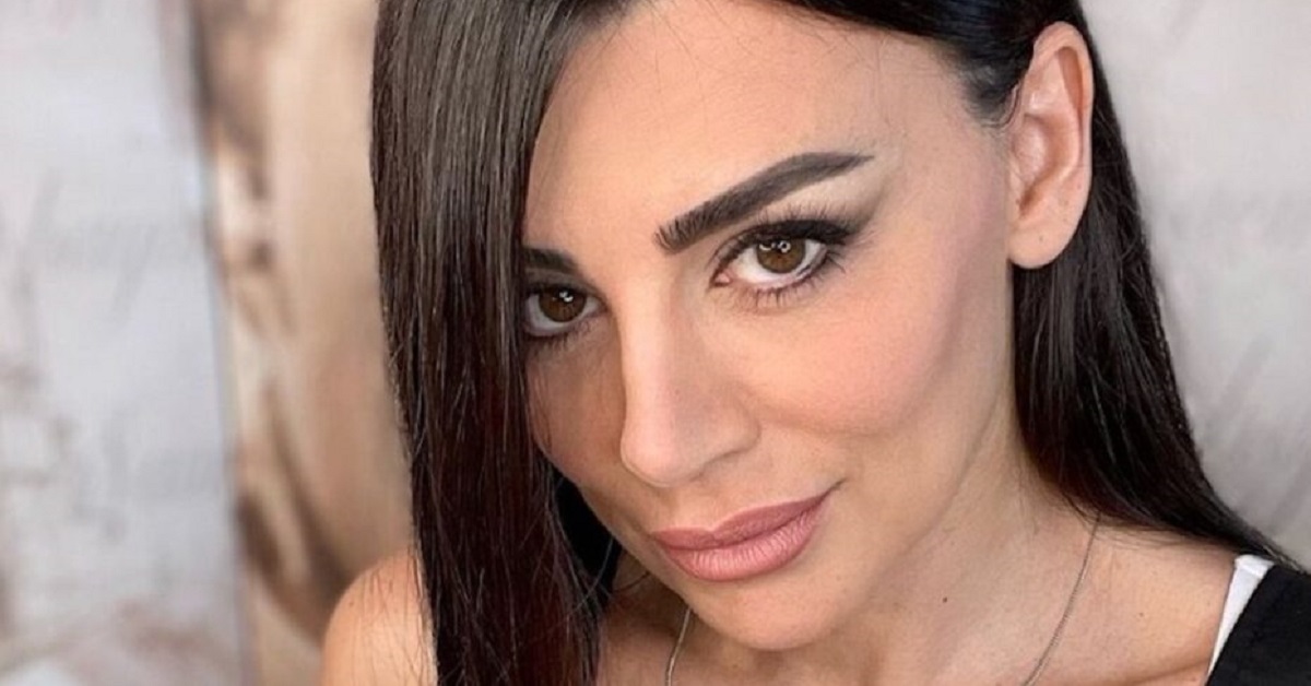 Elga Enardu operata al seno: “Ecco perché sono ricorsa al lifting”