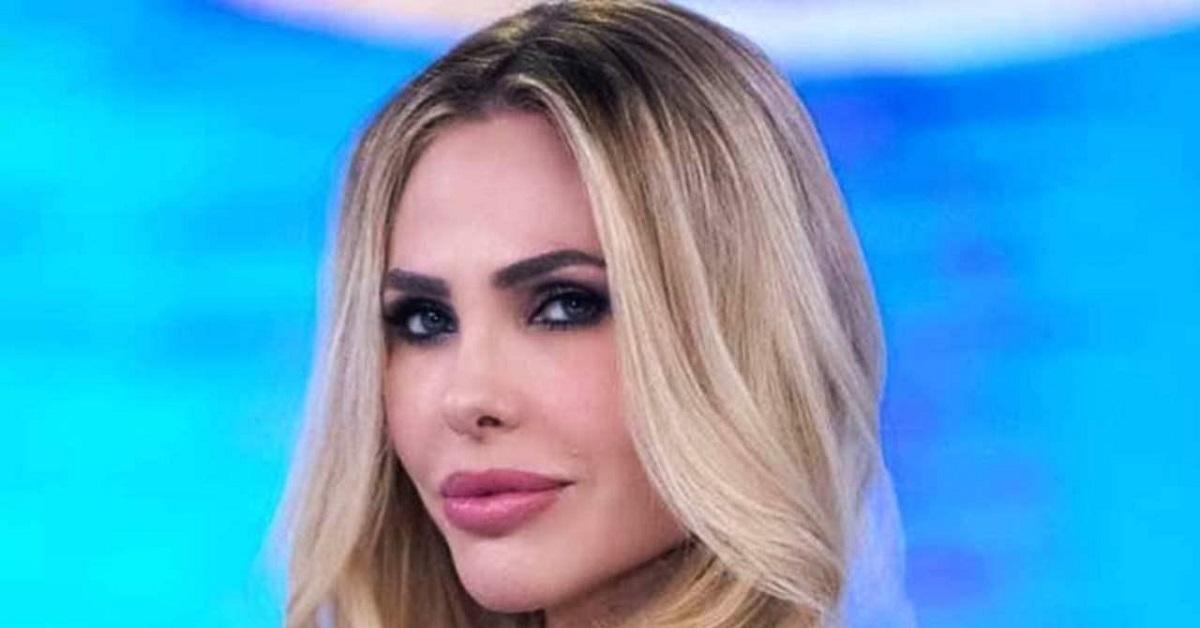Ilary Blasi sui dissapori con Alvin: il meme ironico pubblicato sui social