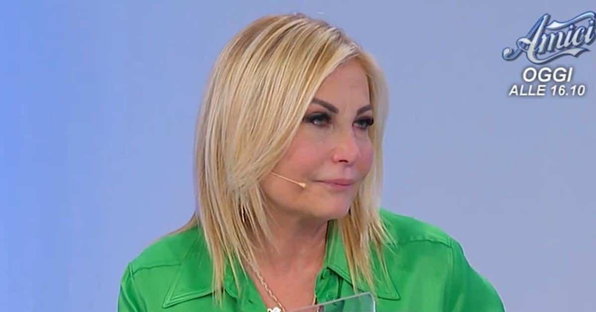 Uomini e Donne ex dama cacciata dal programma: “Sono stata calunniata, ecco la verità”