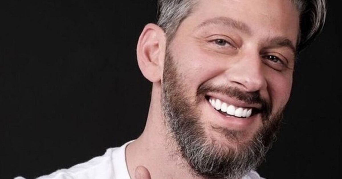 Edoardo Tavassi ha ceduto al ritocchino: ecco cosa si è rifatto
