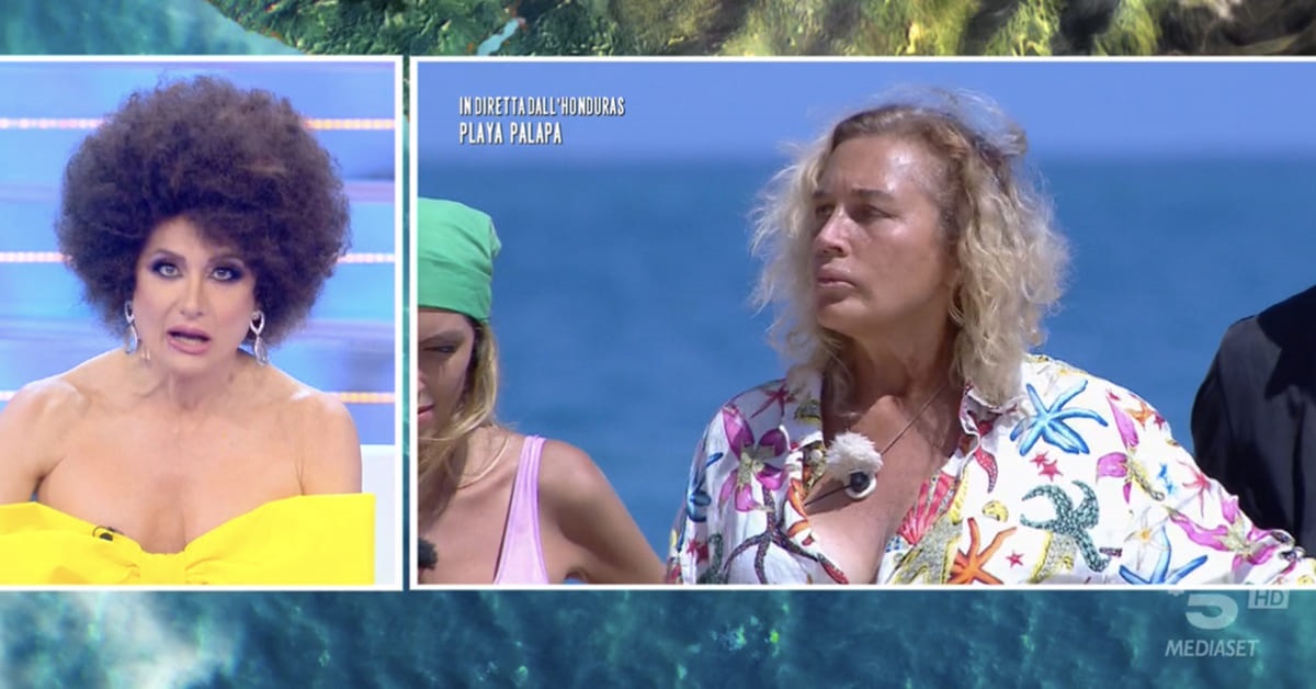 Isola Dei Famosi, Luxuria a Lory Del Santo: “Sei una Barbapapà”. Ecco cosa significa