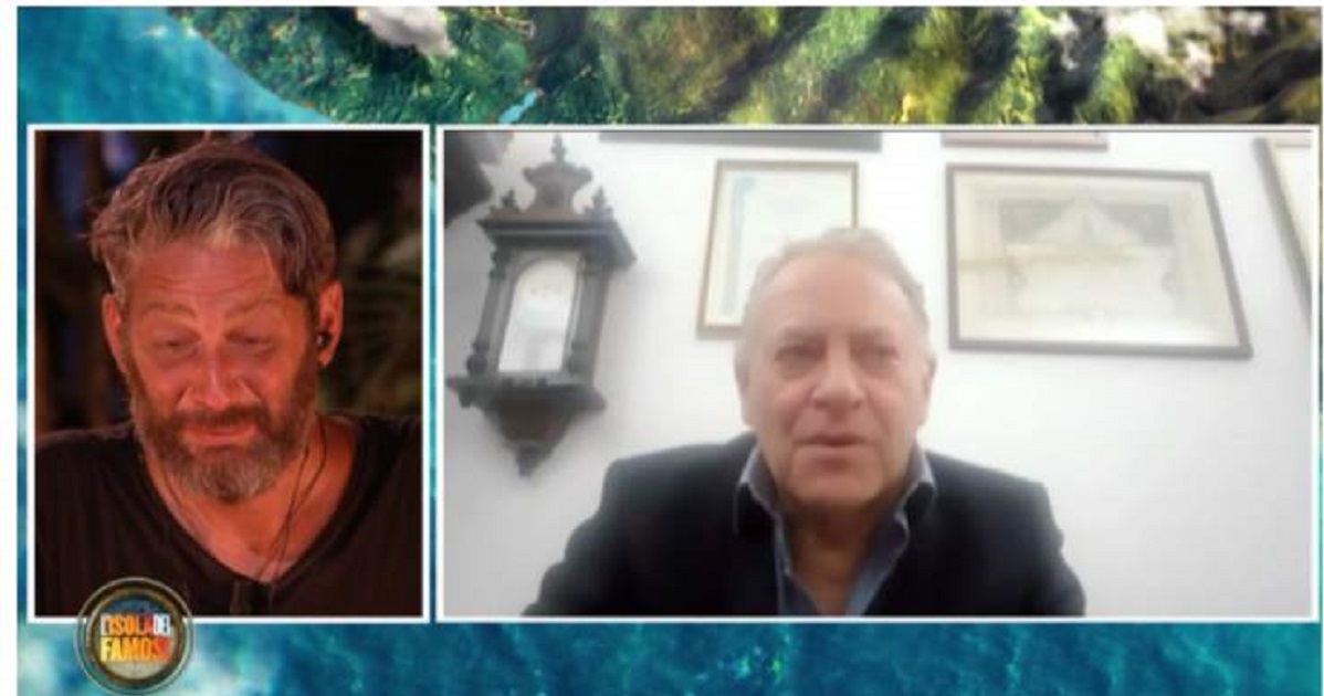 L’Isola dei Famosi: Edoardo Tavassi commosso dalle parole del padre