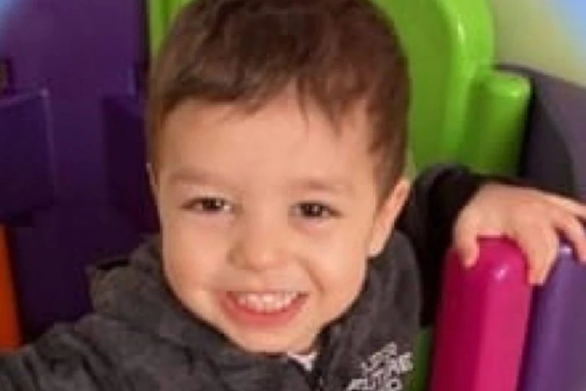 Lorenzo Cucinotta investito dall’auto del papà: i solenni funerali al Duomo di Messina