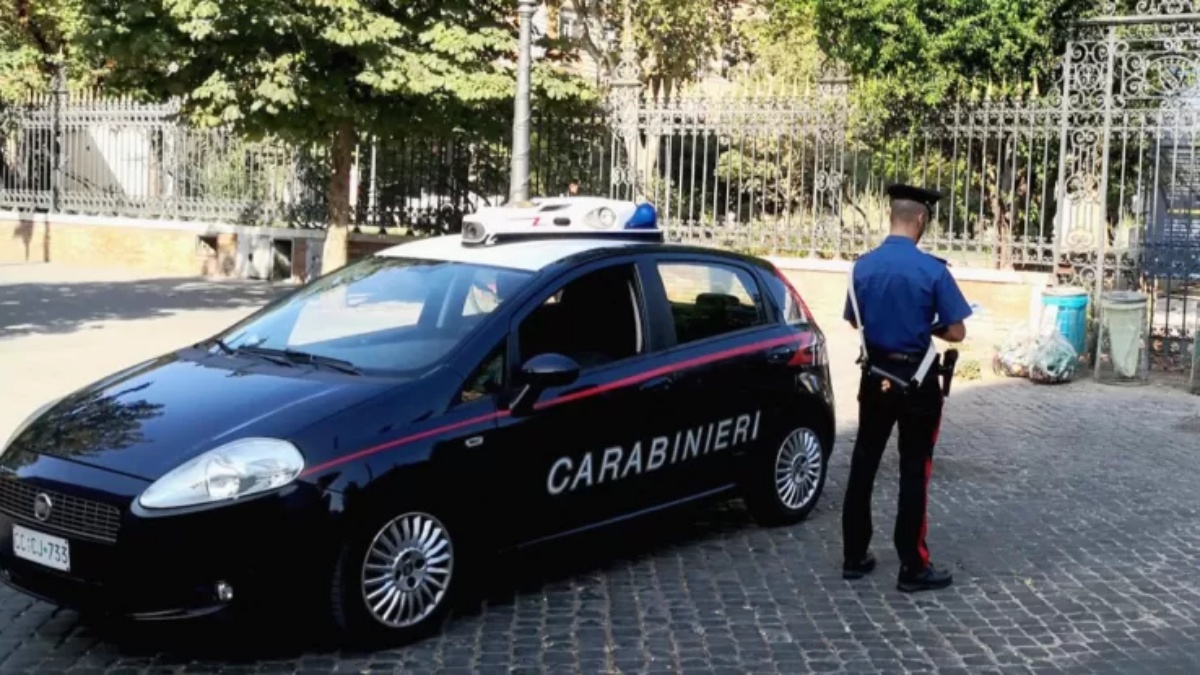 Uomo di 52 anni Ancona