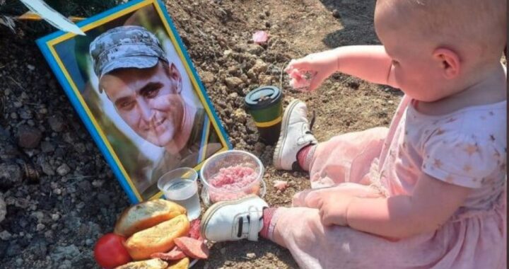bambina ucraina tomba papà