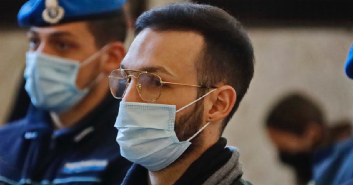 accusato dell'omicidio dei genitori