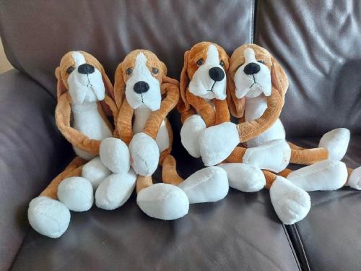 Hibuki, il cane di peluche che aiuta i bimbi ucraini a superare i traumi della guerra