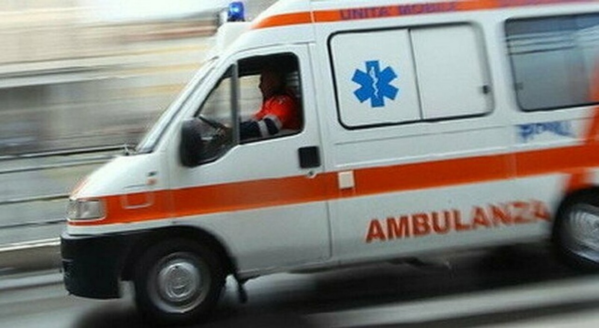 ambulanza che corre