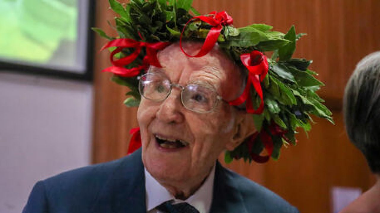 A 99 anni si laurea in Filosofia con il massimo dei voti: la storia di Giuseppe Paternò
