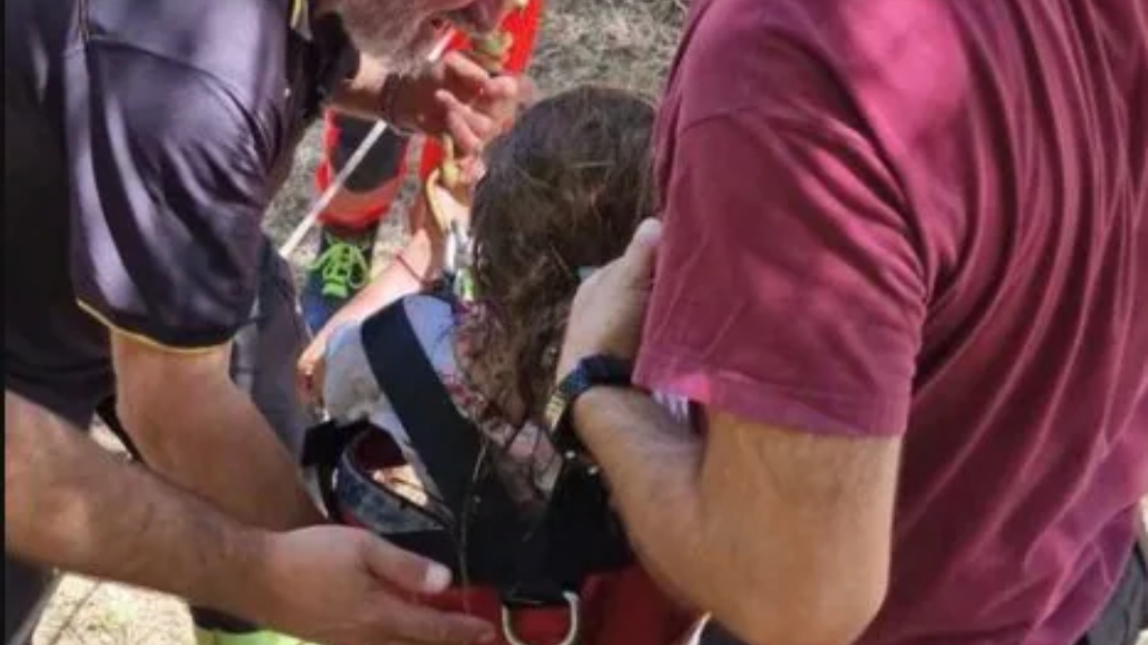La bimba di 7 anni caduta nel pozzo voleva salvare un gattino