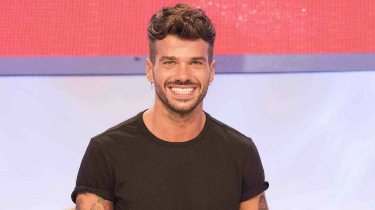 Claudio Sona scartato da tutti i reality si sfoga: “Sono diverso”