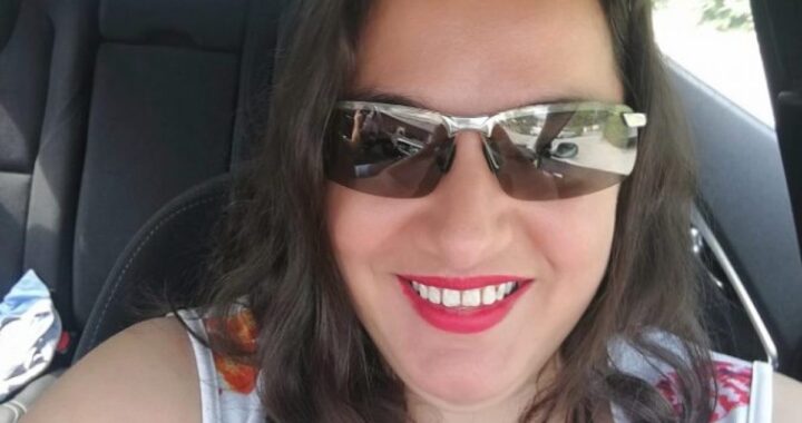 Donna morta nell'auto ribaltata