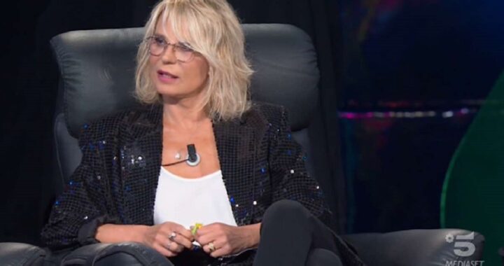 Maria De Filippi si arrabbia