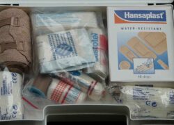 kit di pronto soccorso da viaggio