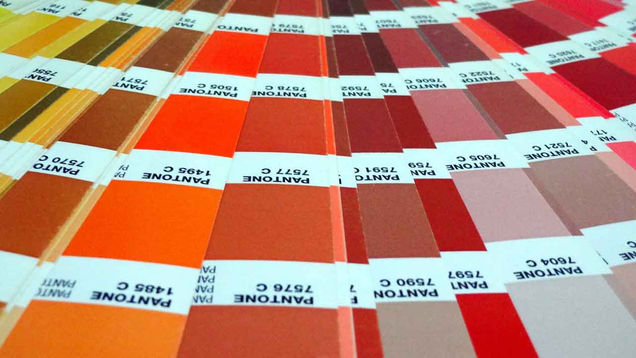 Parure di lenzuola Pantone per arredare la camera con il colore