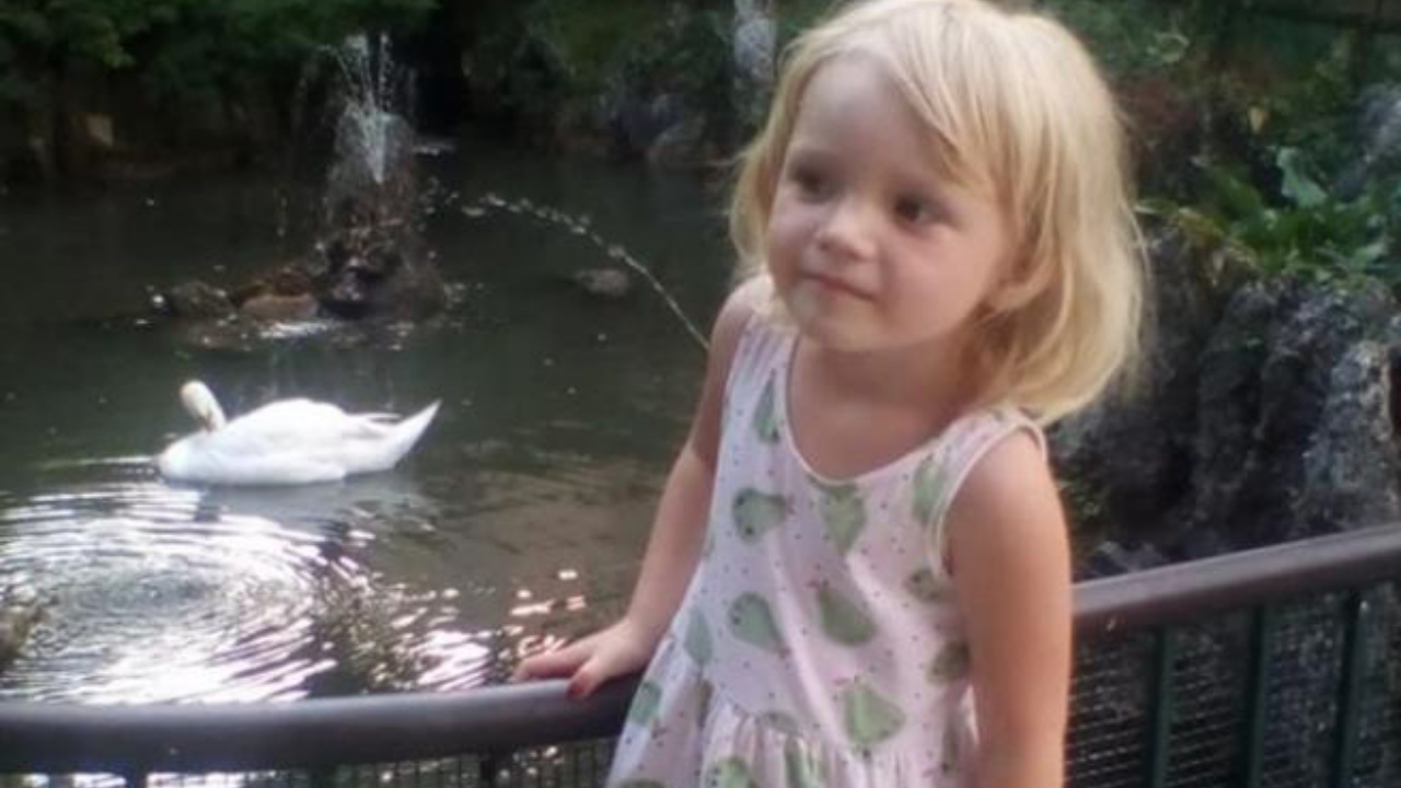 Treviso, le indagini della morte della piccola Mariia Markovetska, la bambina di 7 anni annegata nel lago