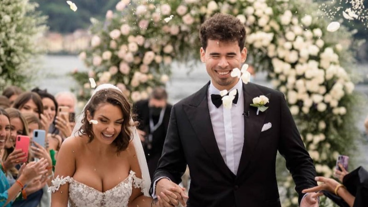 Elettra Lamborghini, paura durante il volo: “Schiantati sull’erba”