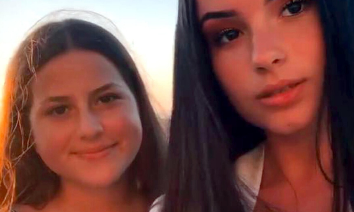 “L’ho fatto per loro”, il gesto del papà di Alessia e Giulia, lo sorelle investite dal treno, per questo Natale