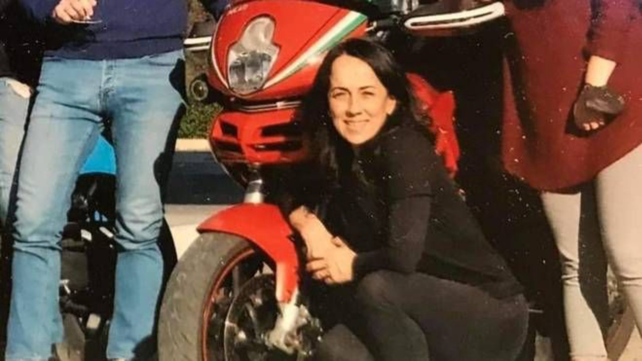 Lutto a Fermignano, Sabina Bolognini è morta a 51 anni in un incidente in moto