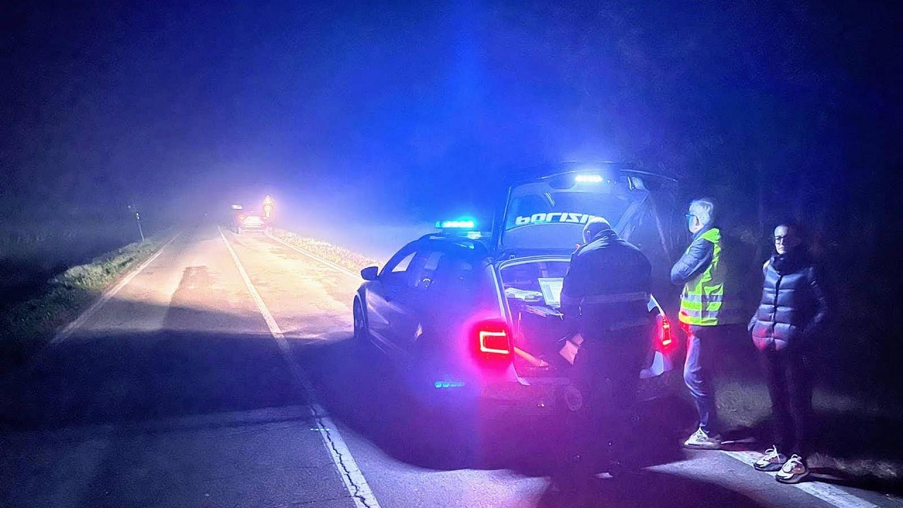 incidente in una strada poco illuminata