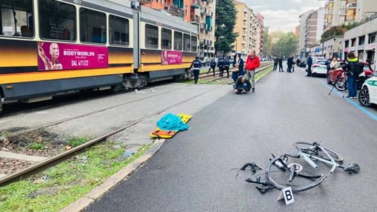 Luca Merengoni investito da un tram a Milano