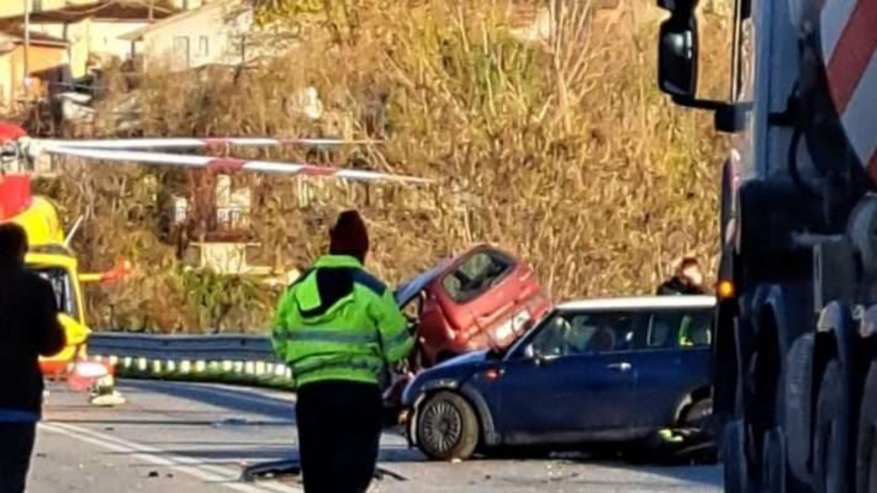 Monica Di Bernardo, giovane mamma di 42 anni, morta in un incidente a L’Aquila