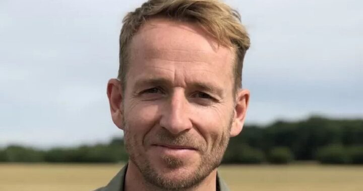 Jonnie Irwin licenziato