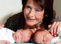 Mamma di 66 anni partorisce due gemelli