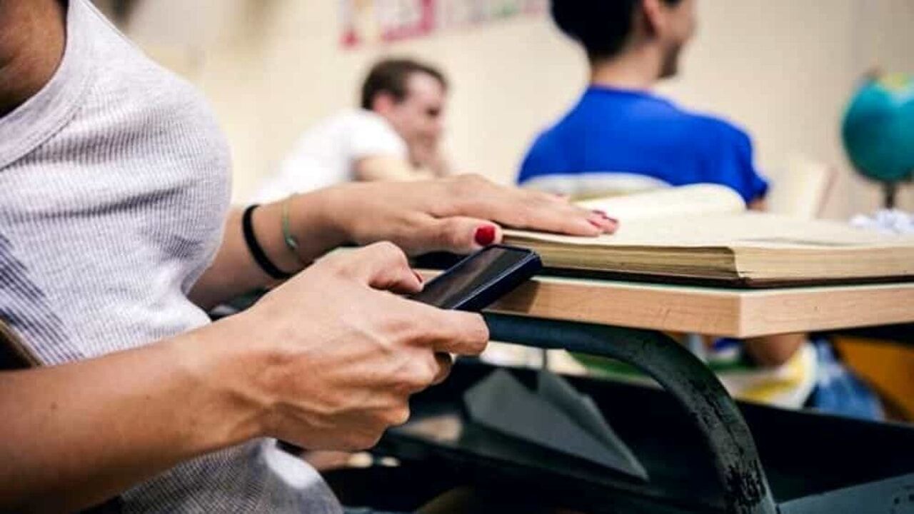 scuola senza cellulari