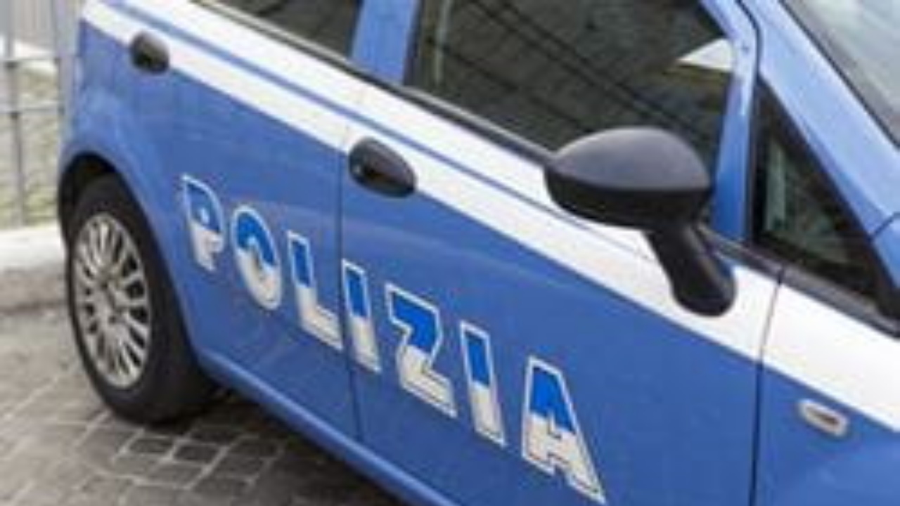 Un uomo di 70 anni violenta due ragazzine ripetutamente per 5 anni