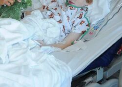 Bimbo di 7 anni muore per un mal di testa forte