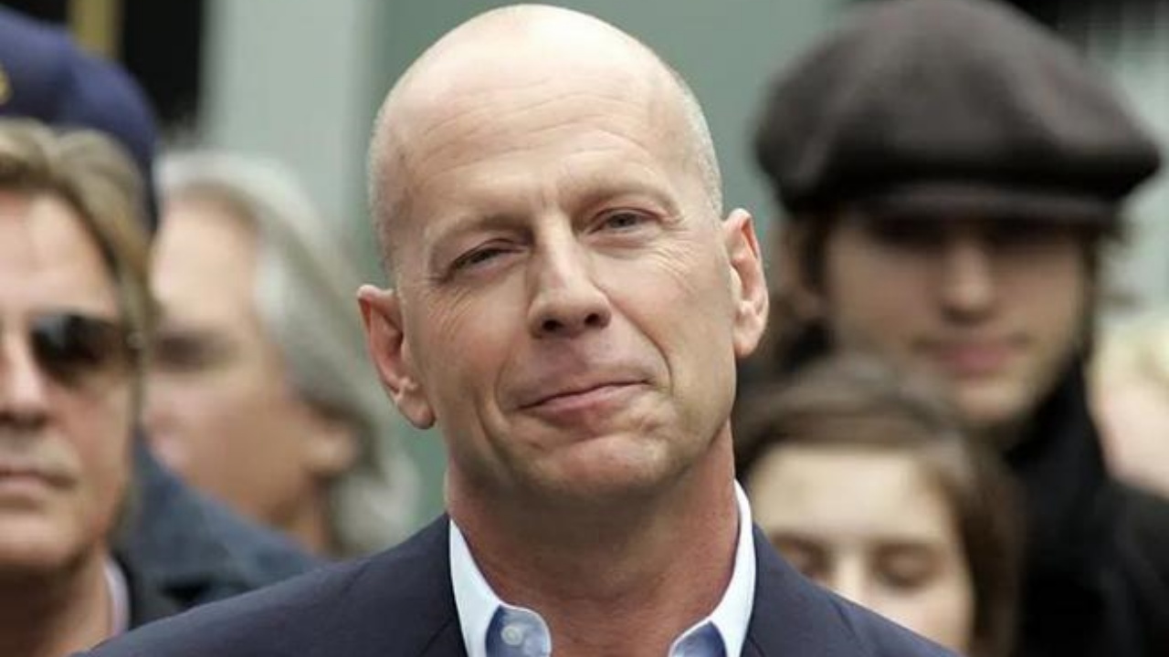 Bruce Willis cheers