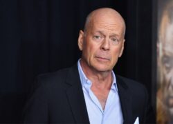 Bruce Willis salute
