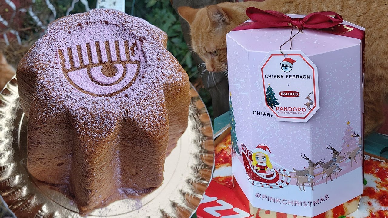 pandoro with pink sugar