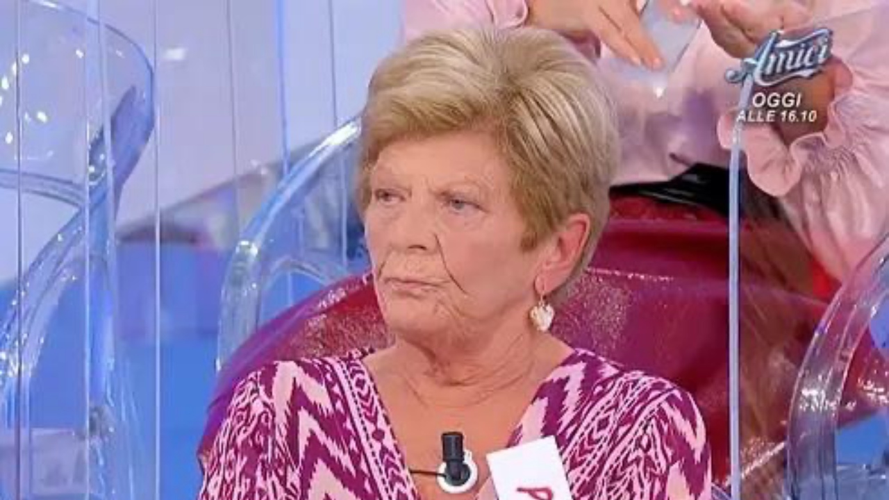 Pinuccia sviene a Uomini e Donne ma la redazione censura la scena