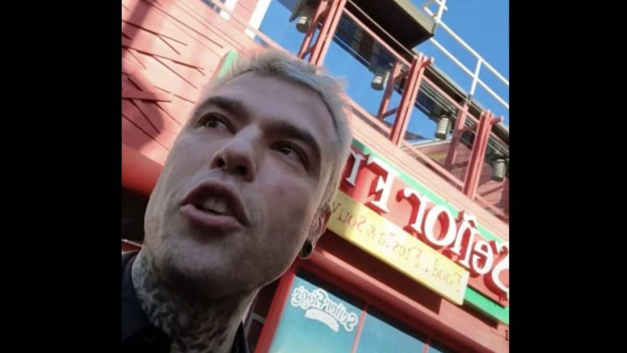 Fedez cacciato casinò