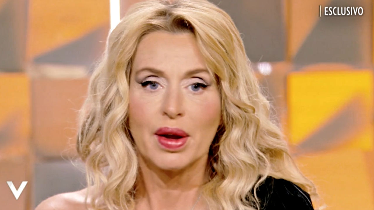 Verissimo, Valeria Marini confessa: “Sono stata costretta ad abortire”