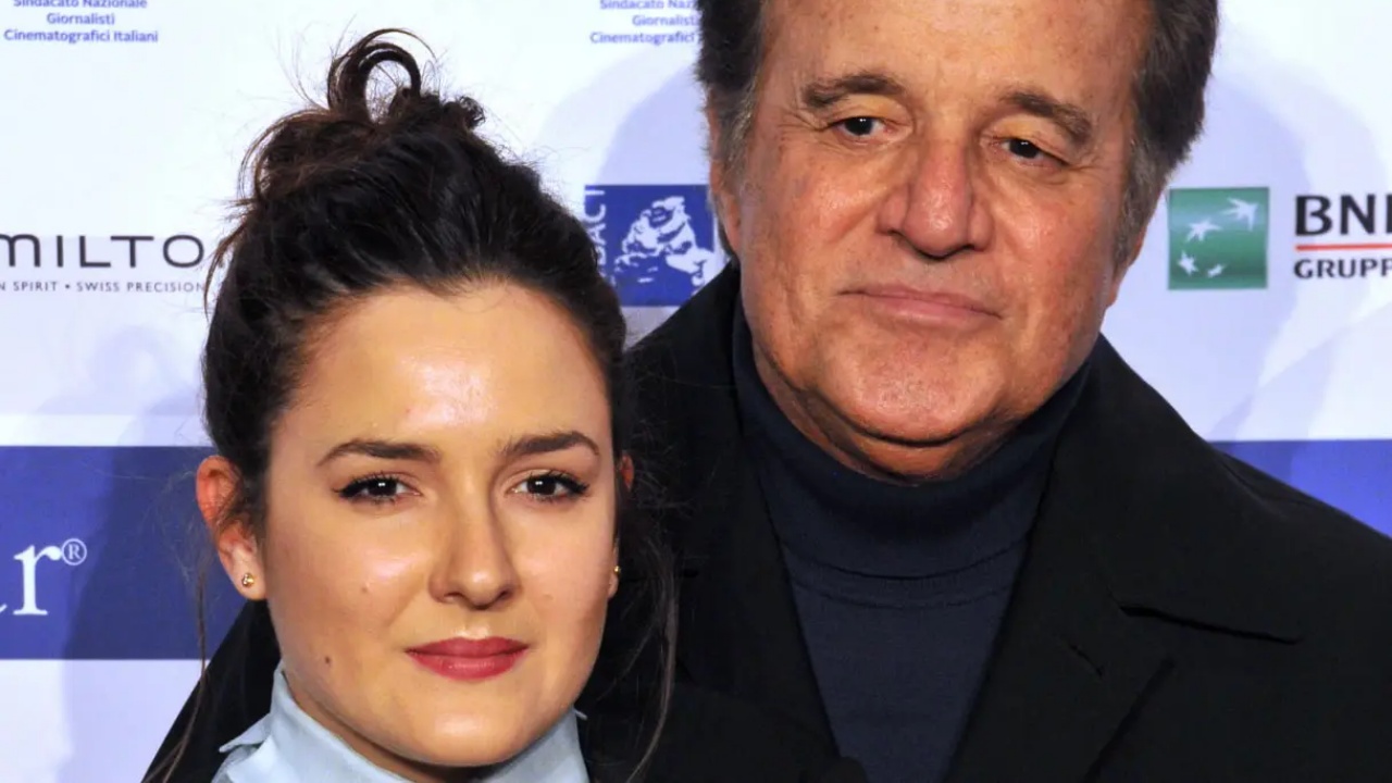 Christian De Sica è diventato nonno: è nata la piccola Bianca