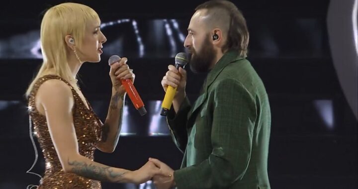 Coma_Cose sul palco di Sanremo