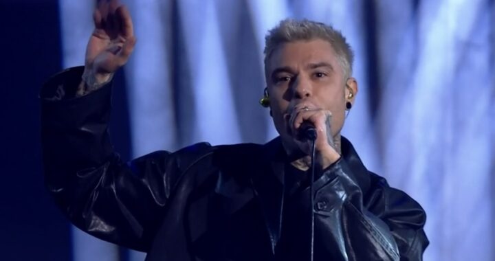 Fedez canta