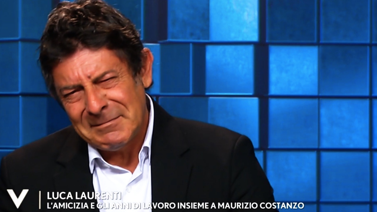 Luca Laurenti piange come un bambino e strazia il cuore di tutti: “Ho sognato Maurizio Costanzo”