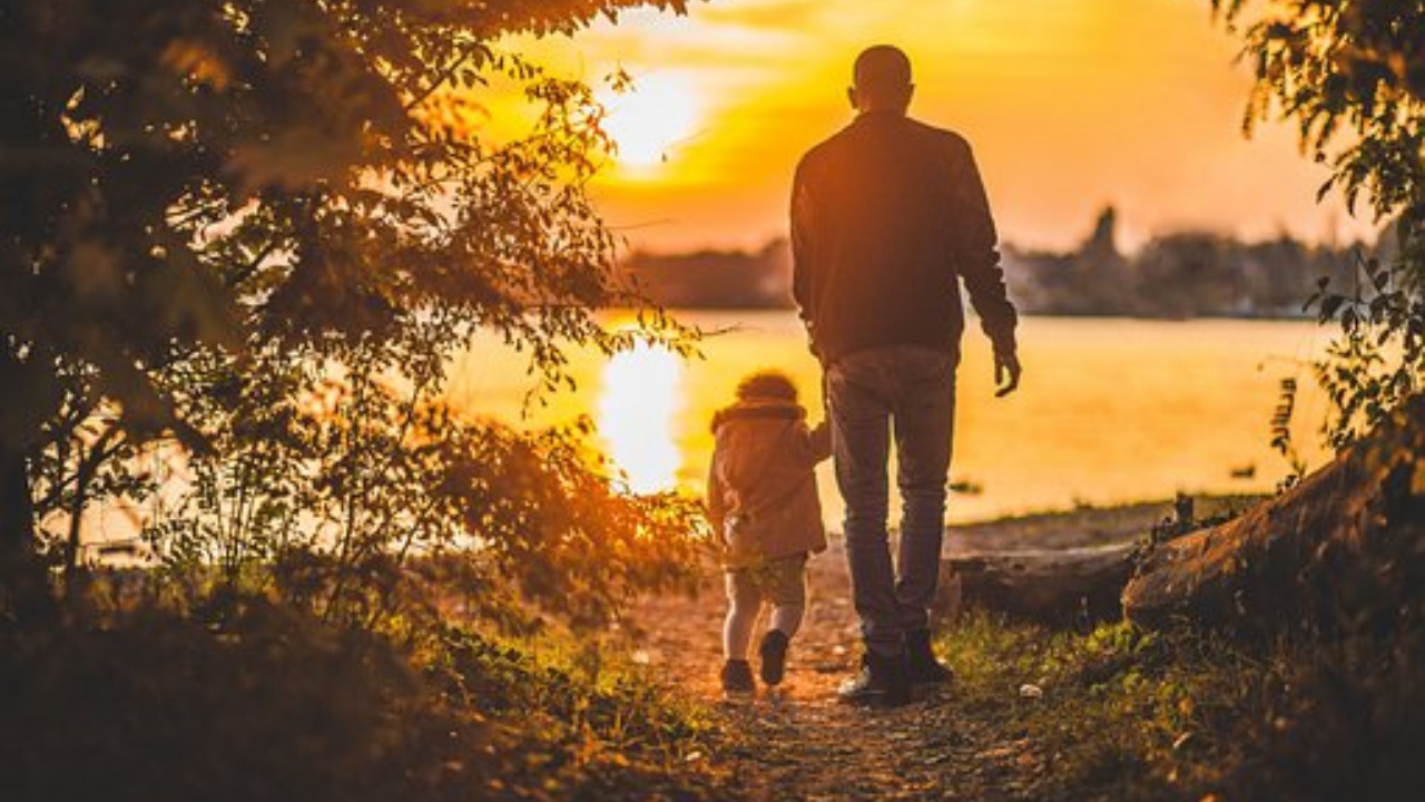 Eroe salva bambina di 3 anni al parco di Monza