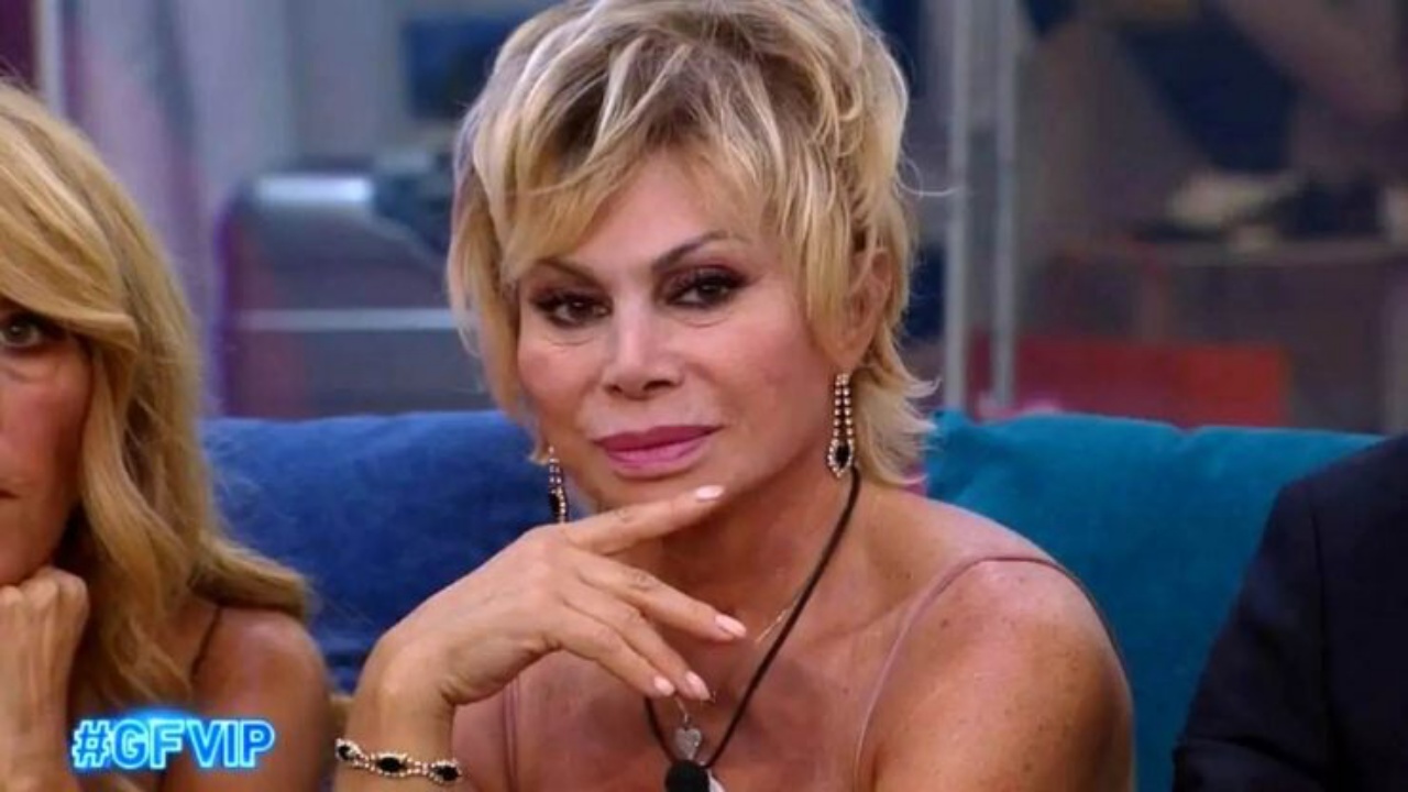 GF Vip, Carmen Russo rivela il motivo per cui non è più presente nel reality: le sue parole