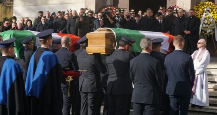 Funerali Guidonia due piloti