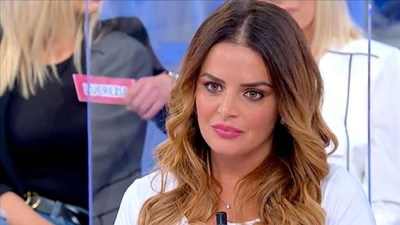 Uomini e Donne, Roberta Di Padua confessa: “Sono pronta a scendere in politica”
