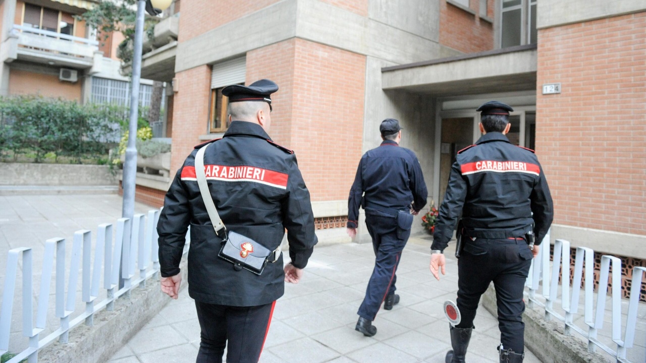 Giovane automobilista aggredito a Macerata