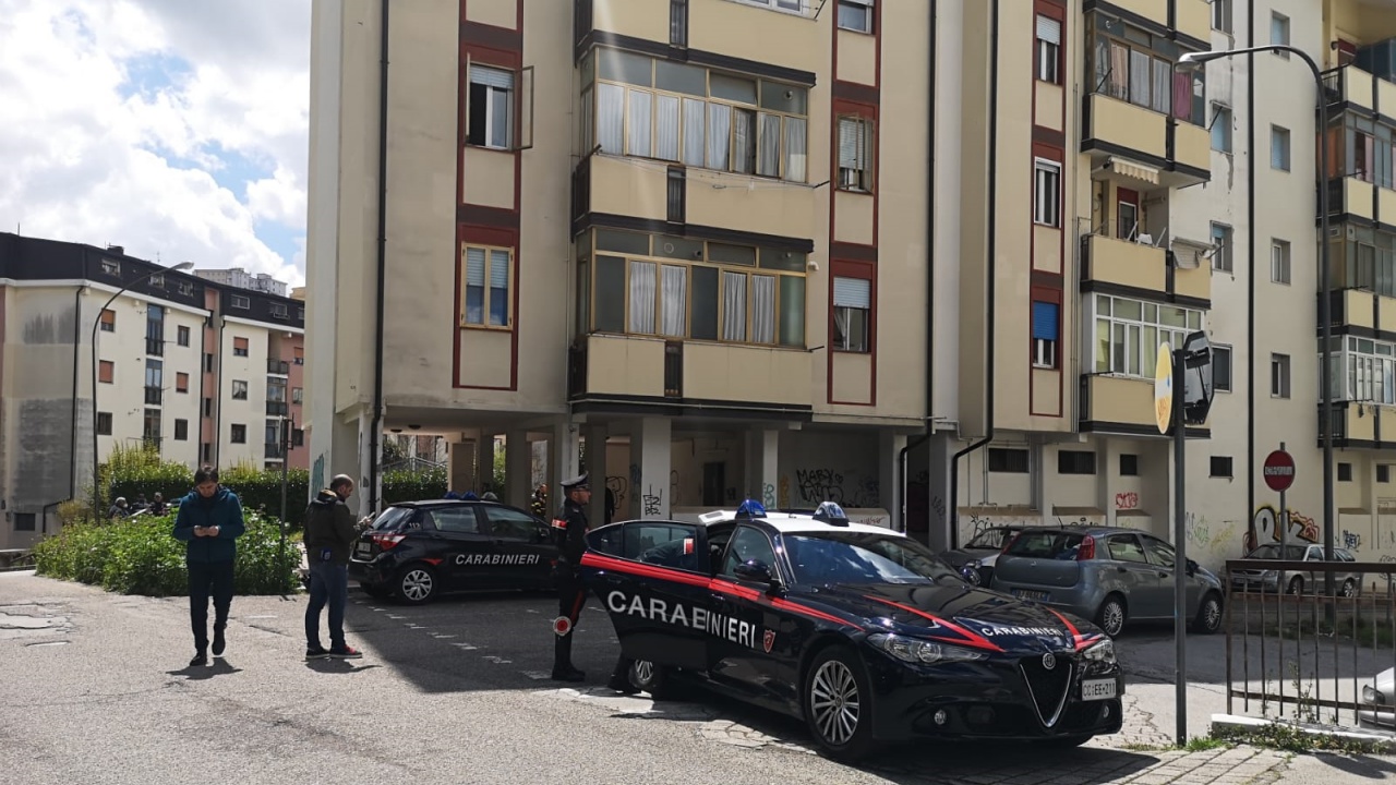 Padre e figlia trovati morti in casa a Potenza